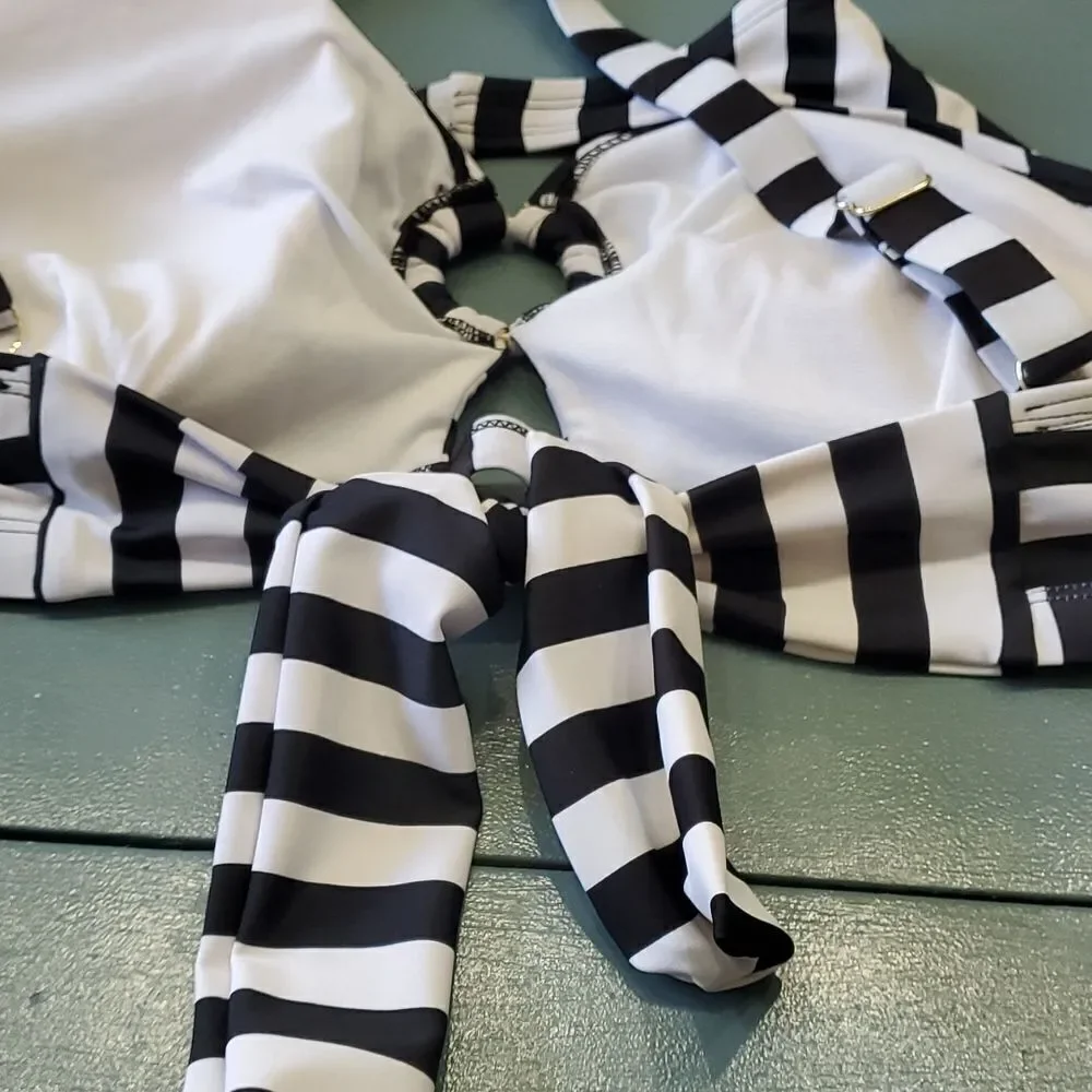 ISLAND RAYS 3X BLACK AND WHITE STRIPED TWO‎ PEICE BATHING SUIT..cruise